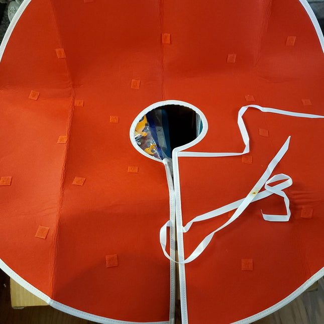 35-Inch Felt Christmas Tree Skirt in Red/White - Bargainwizz