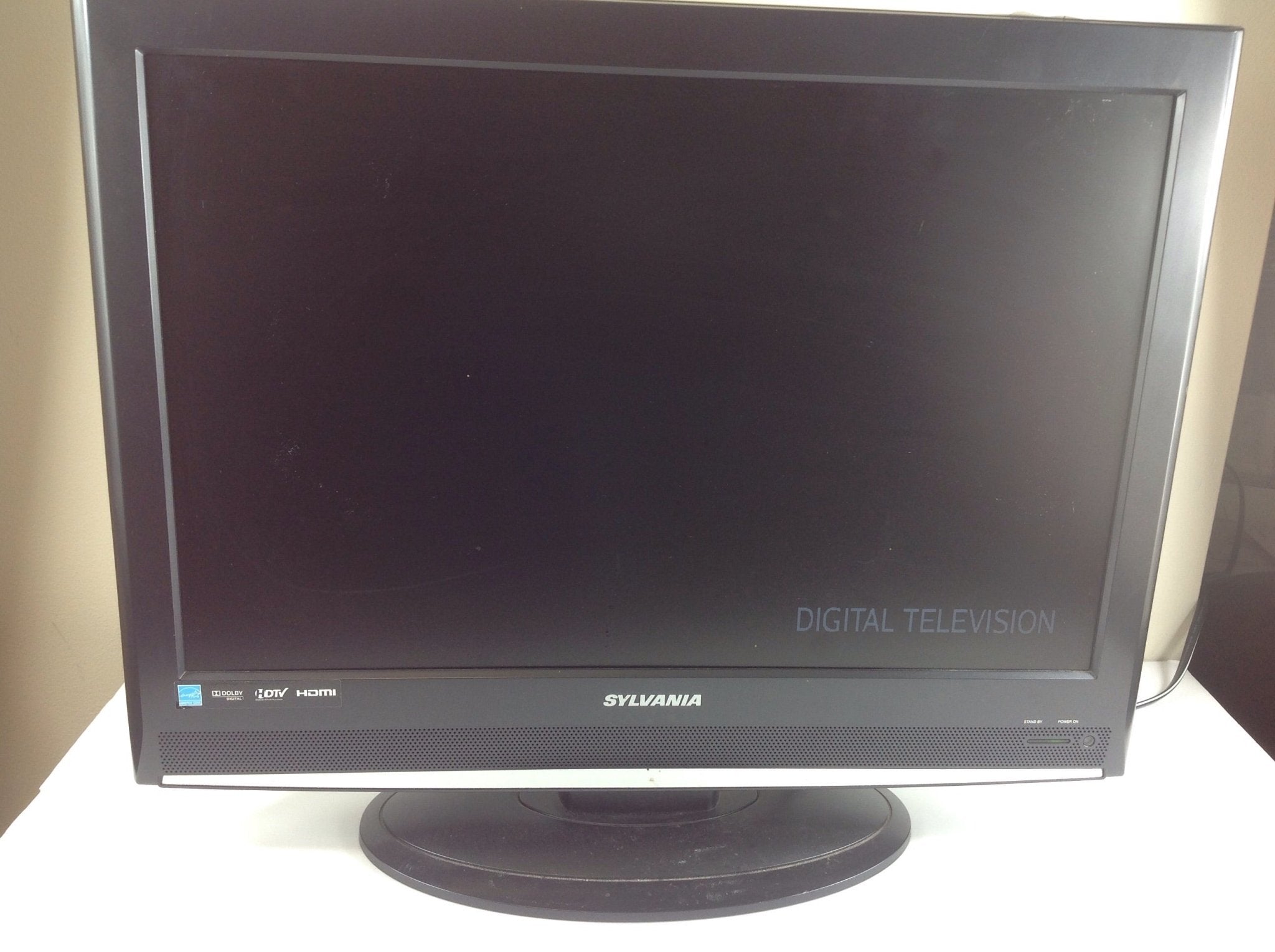 Sylvania LCD HDTV Monitor - Bargainwizz